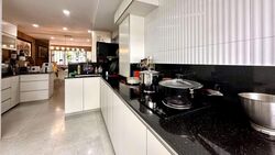 Blk 525 Serangoon North Avenue 4 (Serangoon), HDB Executive #566536041